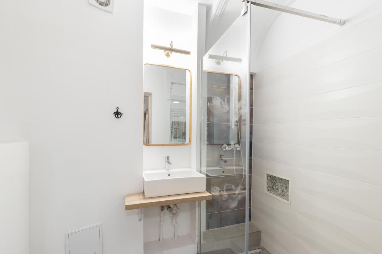 Historical Center 1 By Citylife Suites Bukares Bagian luar foto