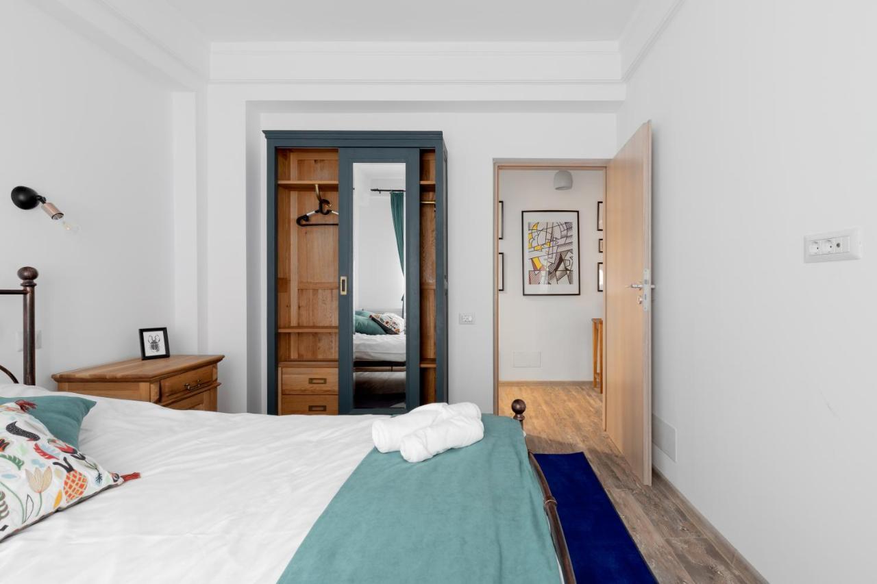 Historical Center 1 By Citylife Suites Bukares Bagian luar foto
