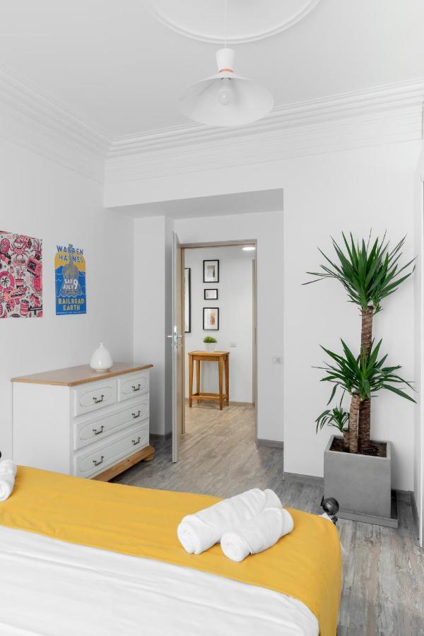 Historical Center 1 By Citylife Suites Bukares Bagian luar foto