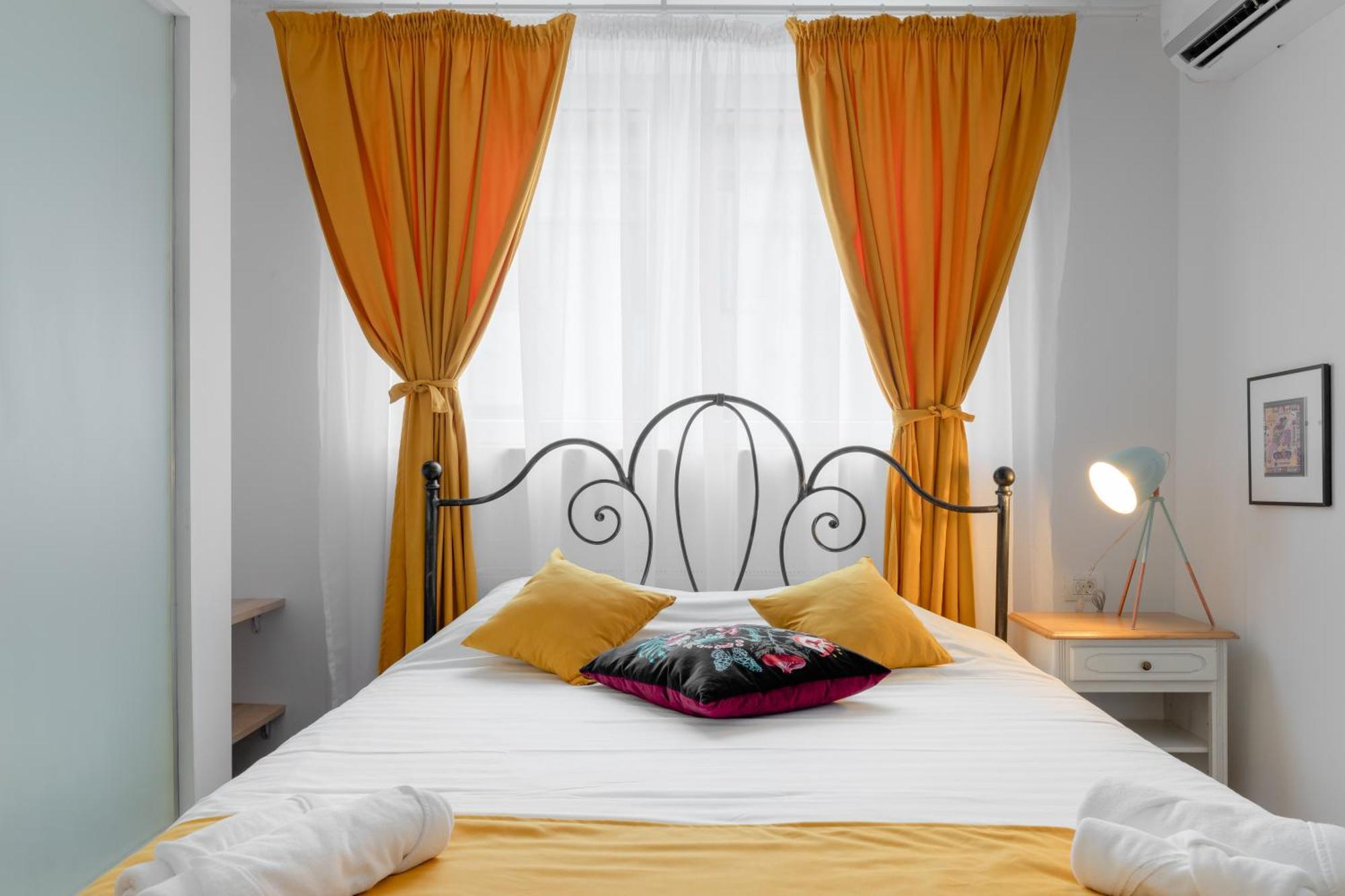 Historical Center 1 By Citylife Suites Bukares Bagian luar foto